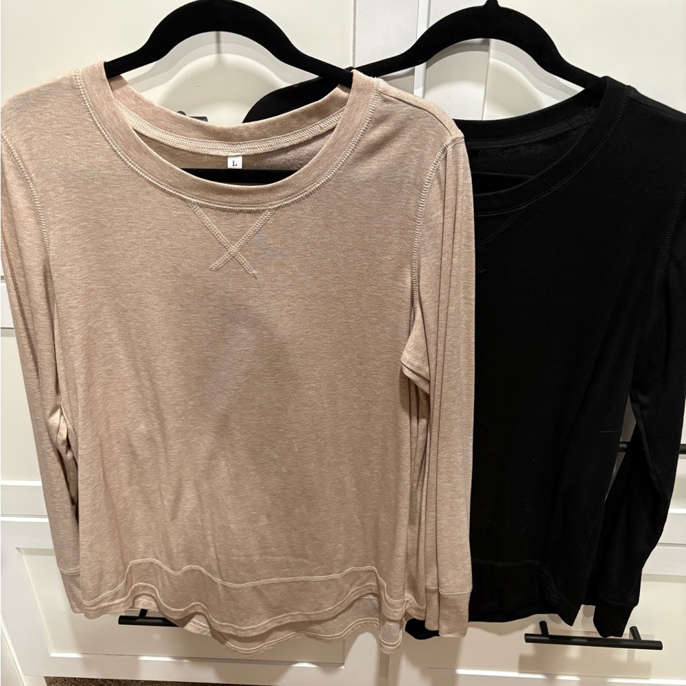 Elegant Beige and Black Long Sleeve Tops